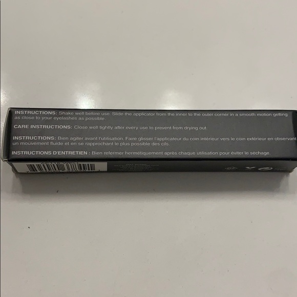 ❤️Aesthetica Black Liquid Eyeliner - Picture 2 of 2